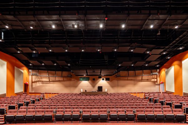 Constans-Theatre-75